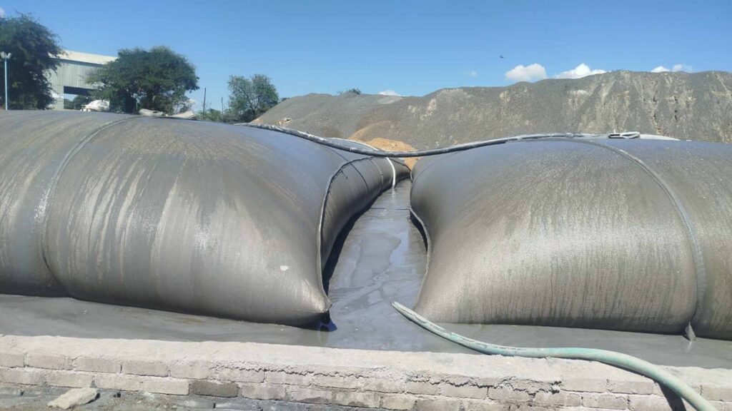 Platinum tailings dewatering — field application, South Africa